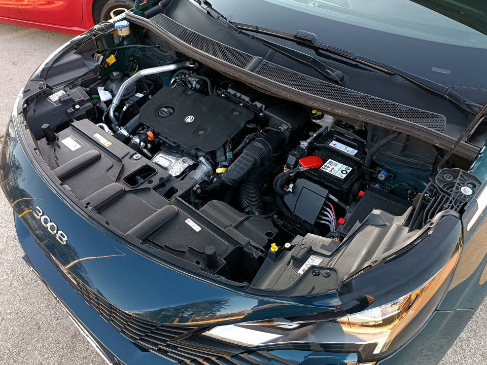 Fotografija za 2762 Peugeot 3008 1.5BlueHDI Active FL