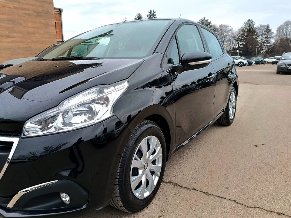 Fotografija za 2768 Peugeot 208 1.2 PureTECH