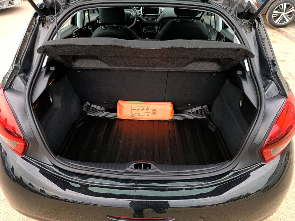 Fotografija za 2768 Peugeot 208 1.2 PureTECH