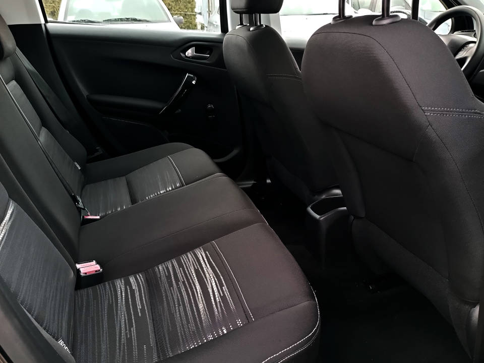Fotografija za 2768 Peugeot 208 1.2 PureTECH