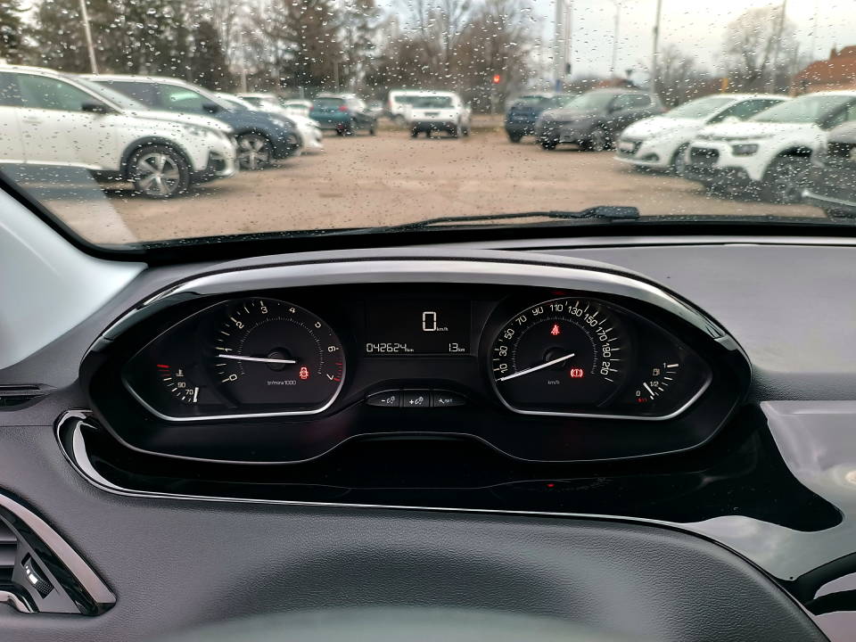 Fotografija za 2768 Peugeot 208 1.2 PureTECH