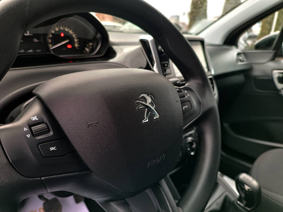 Fotografija za 2768 Peugeot 208 1.2 PureTECH
