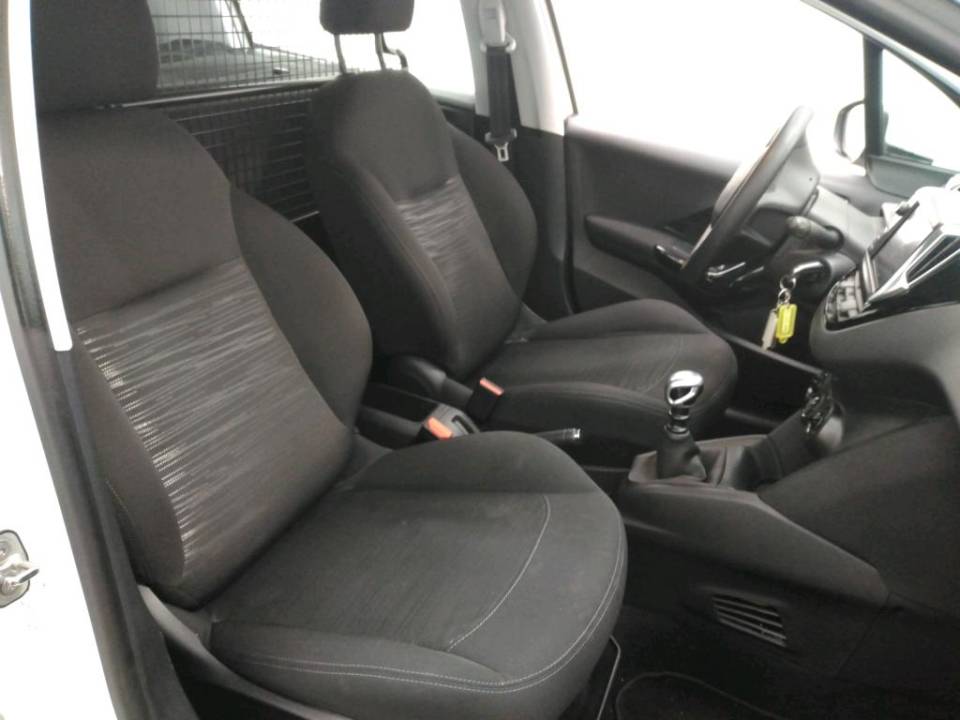 Fotografija za 2770 Peugeot 208 1.5BlueHDI Premium Pack