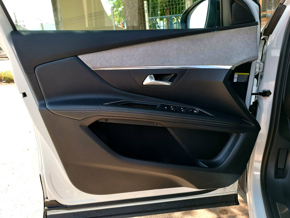 Fotografija za 2797 Peugeot 3008 1.5BlueHDI GT-Line