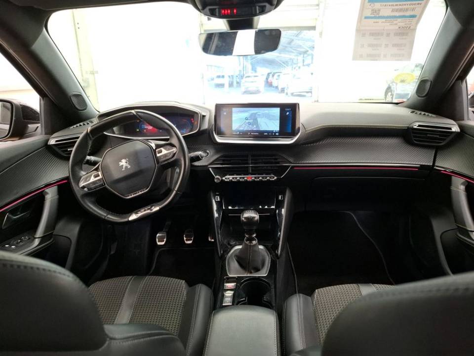 Fotografija za 2803 Peugeot 2008 1.5BluHDI GT-Line