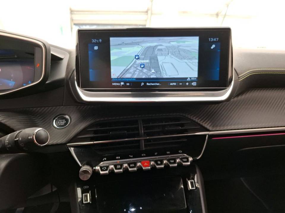 Fotografija za 2803 Peugeot 2008 1.5BluHDI GT-Line