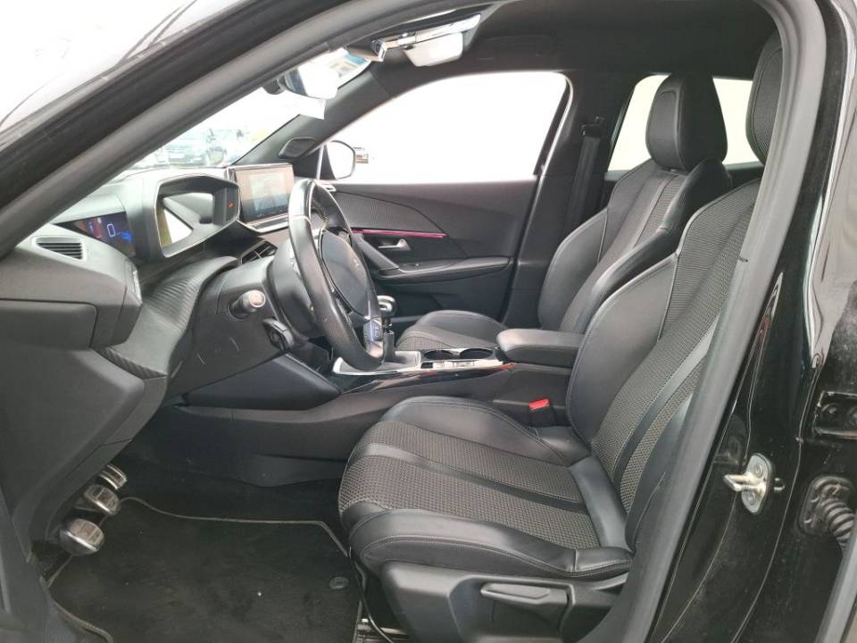 Fotografija za 2803 Peugeot 2008 1.5BluHDI GT-Line