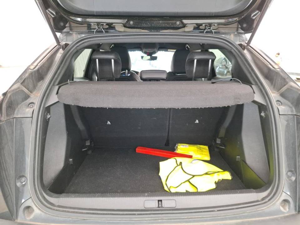 Fotografija za 2803 Peugeot 2008 1.5BluHDI GT-Line