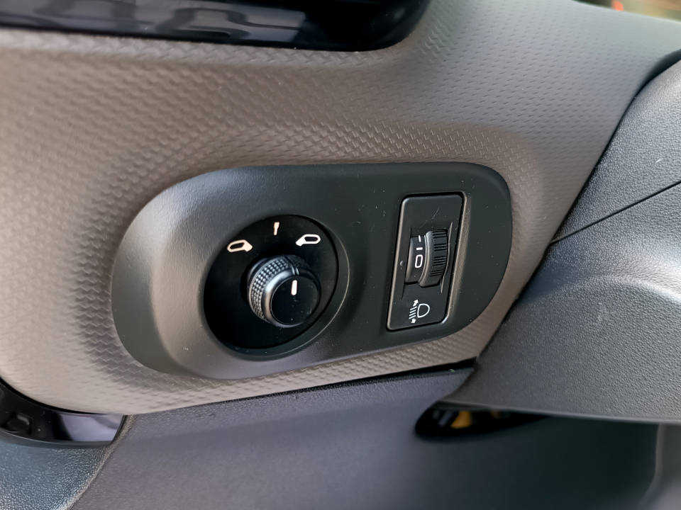 Fotografija za 2810 Citroen C4 Cactus 1.5BlueHDI FEEL