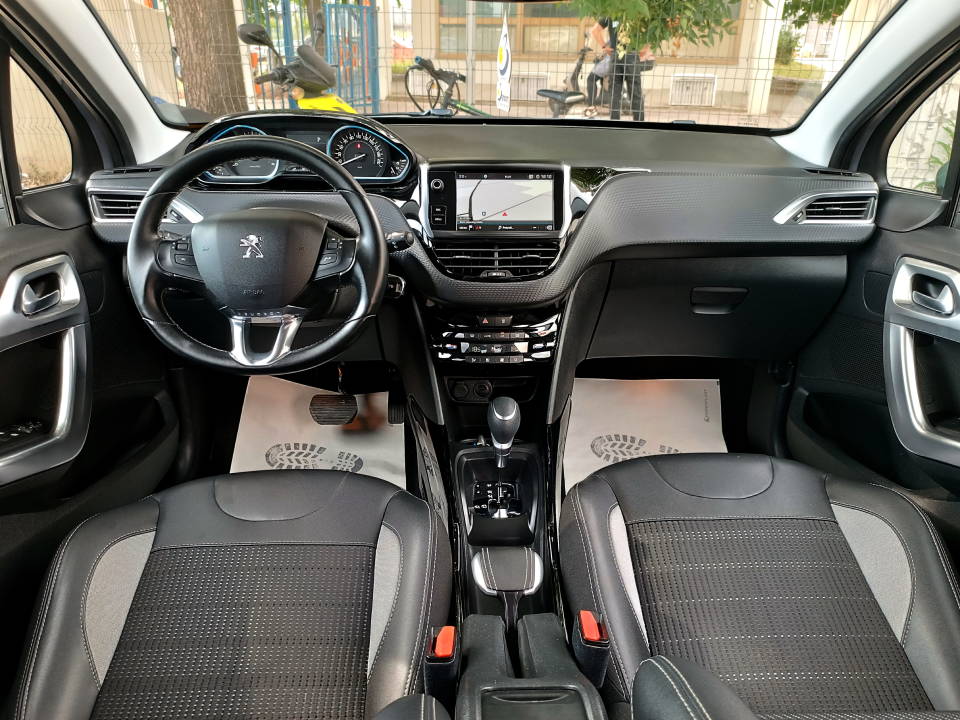 Fotografija za 2820 Peugeot 2008 1.5BlueHDI Allure Automatik