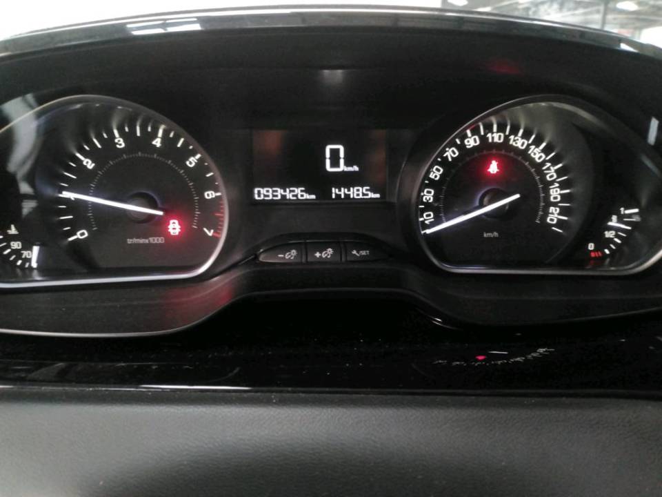 Fotografija za 2850 Peugeot 208 1.2PureTECH