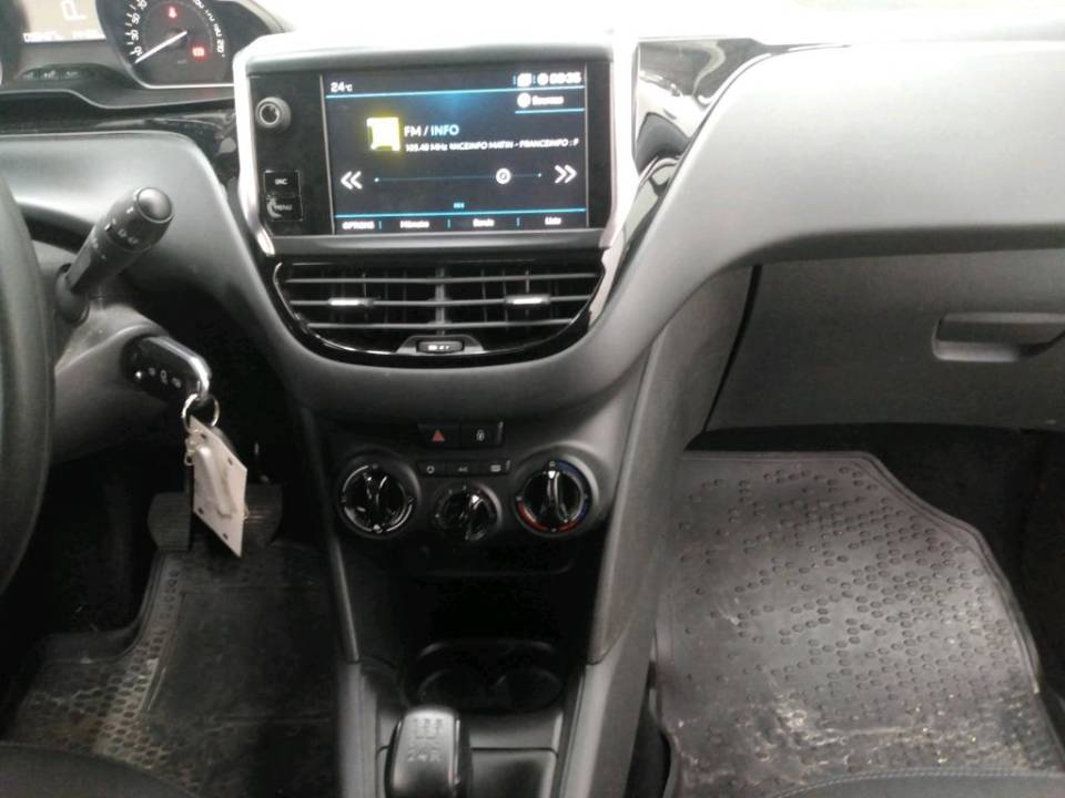 Fotografija za 2850 Peugeot 208 1.2PureTECH