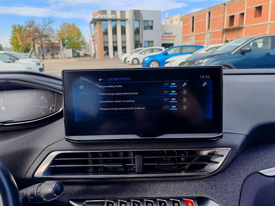 Fotografija za 2866 Peugeot 5008 1.5BlueHDI Allure