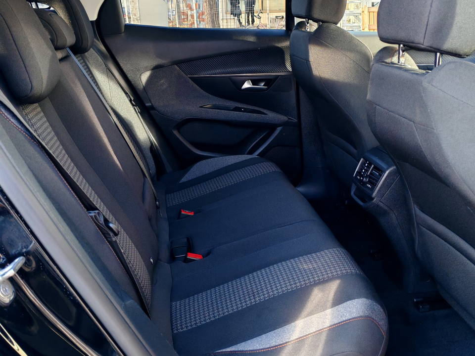 Fotografija za 2879 Peugeot 3008 1.5BlueHDI Active AT8