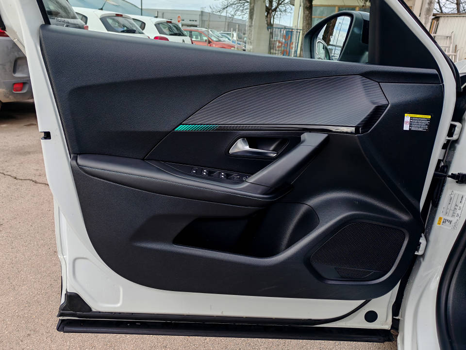 Fotografija za 2880 Peugeot 2008 1.5BlueHDI Allure