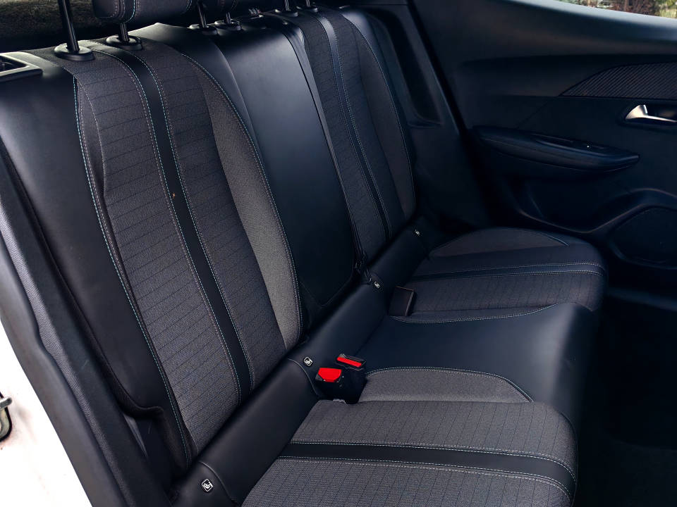 Fotografija za 2880 Peugeot 2008 1.5BlueHDI Allure