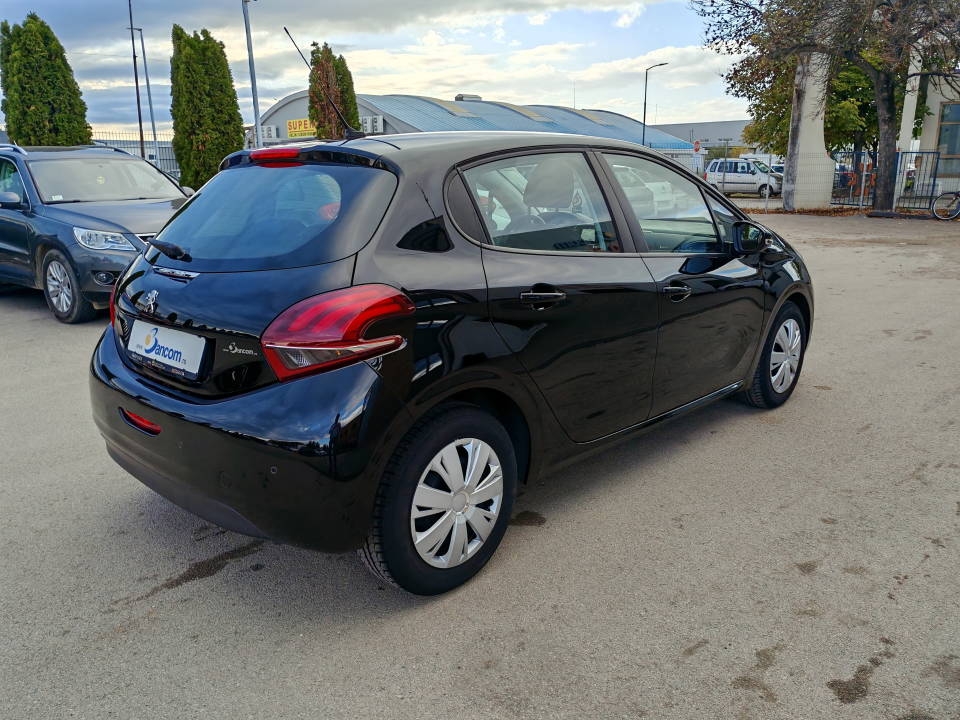 Fotografija za 2882 Peugeot 208 1.6BlueHDI