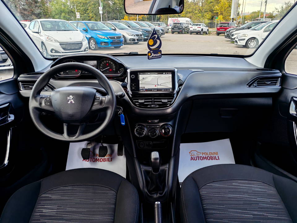 Fotografija za 2882 Peugeot 208 1.6BlueHDI