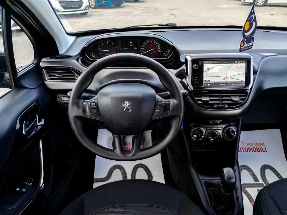 Fotografija za 2882 Peugeot 208 1.6BlueHDI