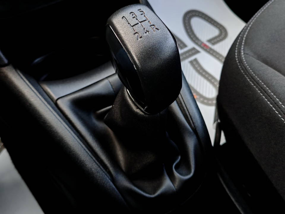 Fotografija za 2882 Peugeot 208 1.6BlueHDI