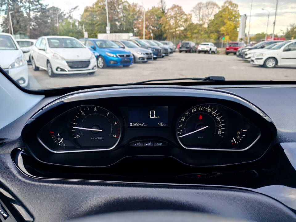 Fotografija za 2882 Peugeot 208 1.6BlueHDI