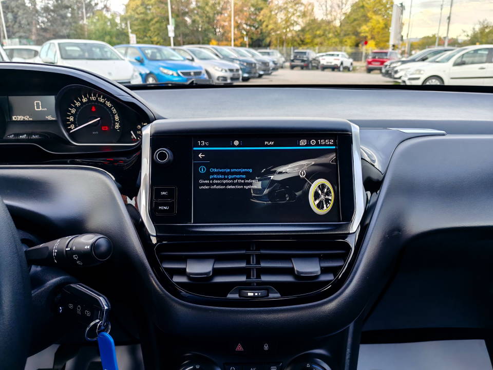 Fotografija za 2882 Peugeot 208 1.6BlueHDI