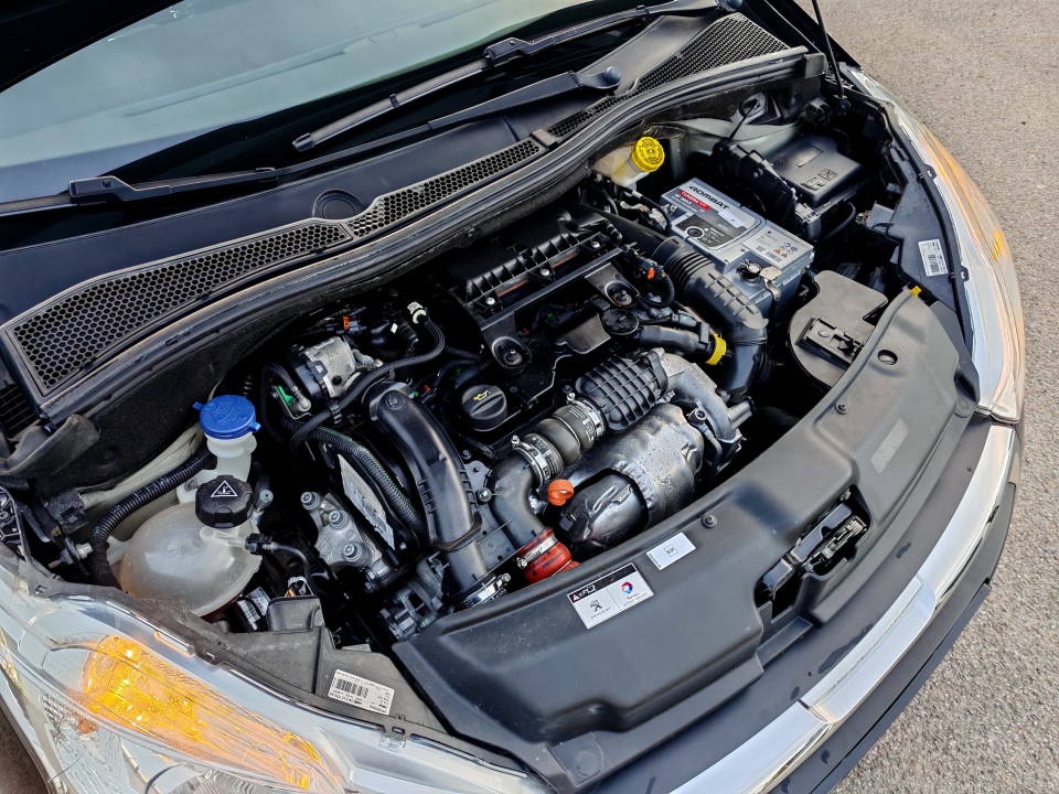 Fotografija za 2882 Peugeot 208 1.6BlueHDI