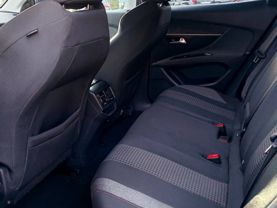 Fotografija za 2883 Peugeot 3008 1.5BlueHDI Active