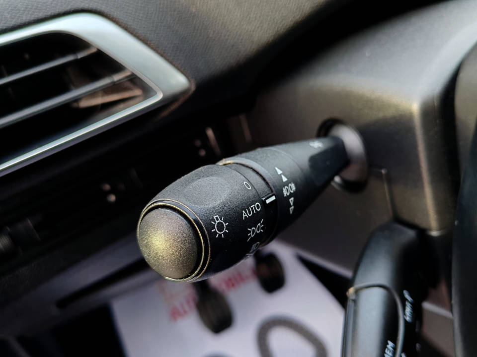 Fotografija za 2883 Peugeot 3008 1.5BlueHDI Active