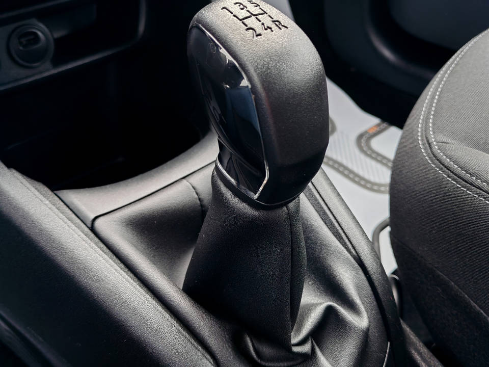 Fotografija za 2901 Peugeot 208 1.2 PureTECH