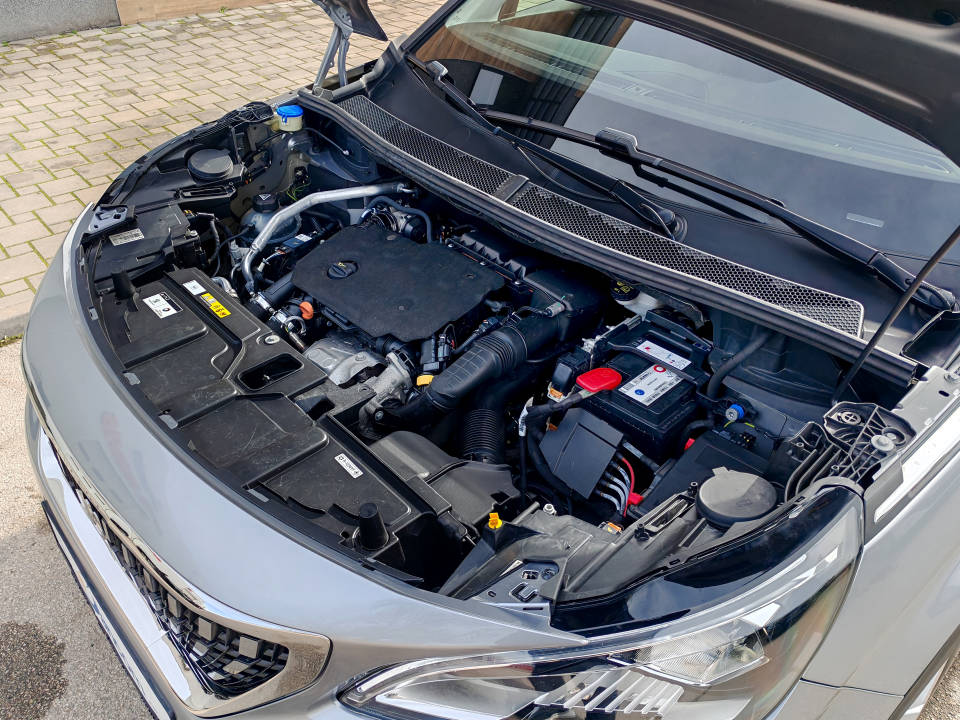 Fotografija za 2912 Peugeot 5008 1.5BlueHDI ACTIVE 7 AT8