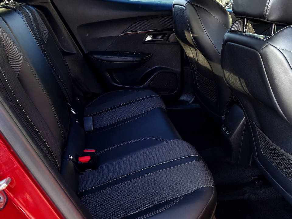 Fotografija za 2917 Peugeot 2008 1.2PureTECH GT-Line