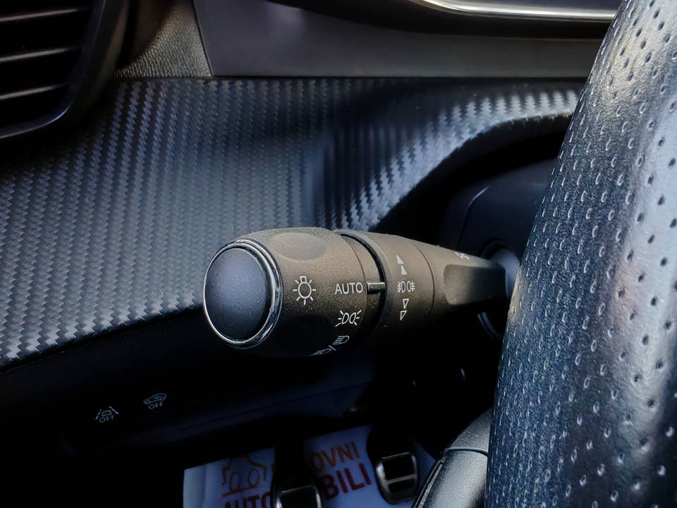 Fotografija za 2917 Peugeot 2008 1.2PureTECH GT-Line