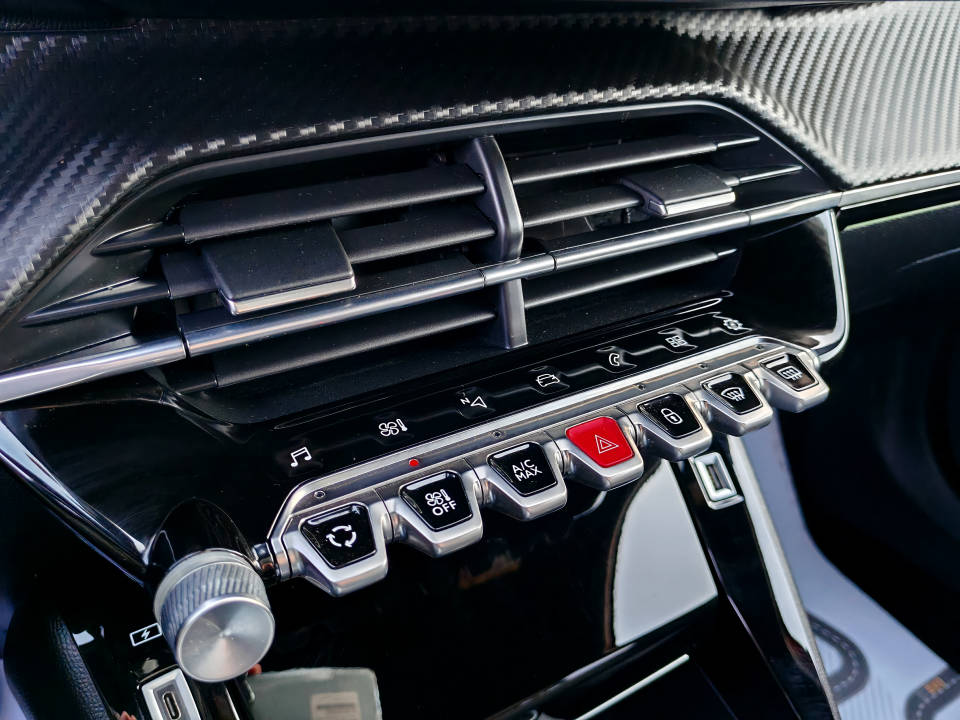 Fotografija za 2917 Peugeot 2008 1.2PureTECH GT-Line