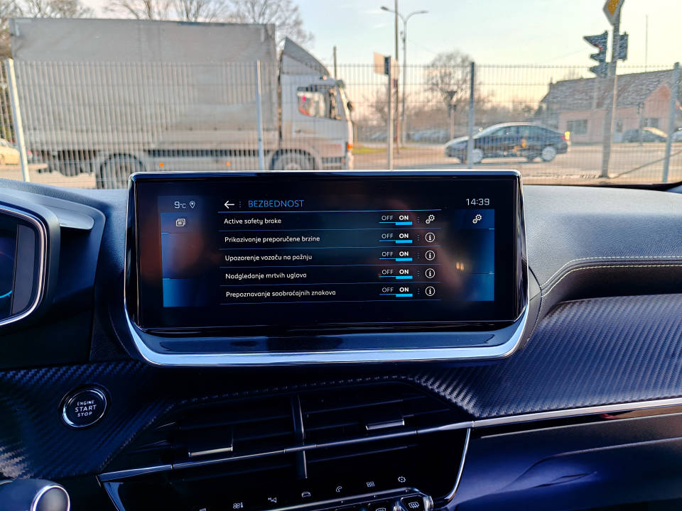 Fotografija za 2917 Peugeot 2008 1.2PureTECH GT-Line