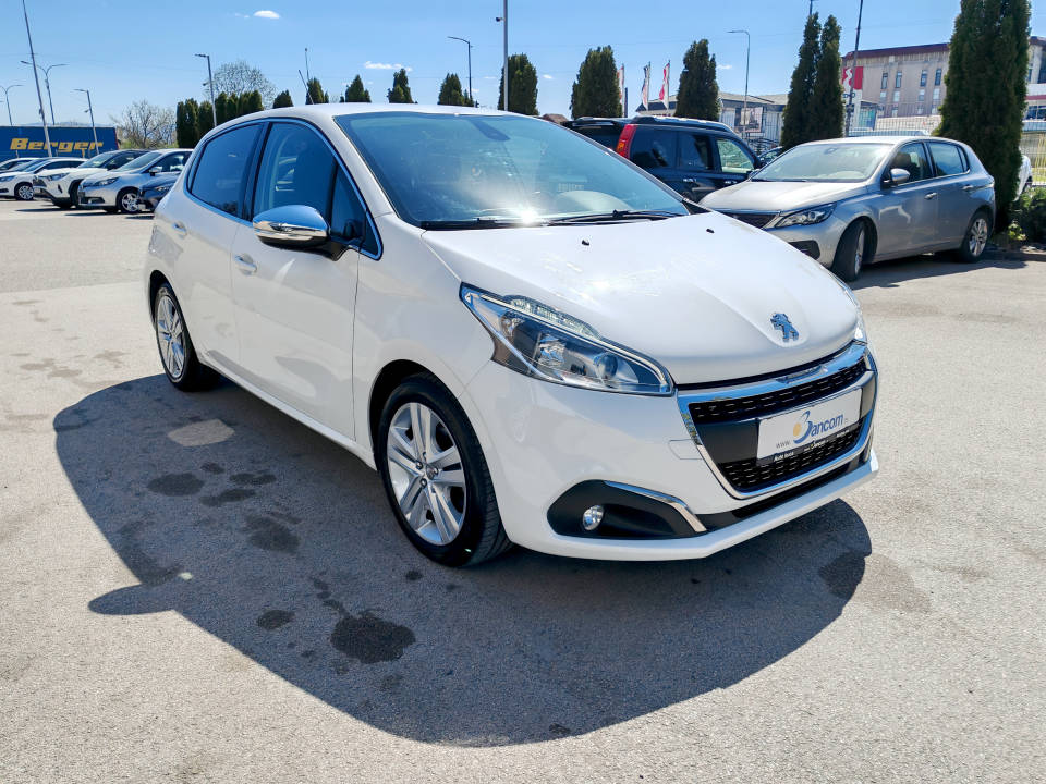 Fotografija za 2926 Peugeot 208 1.2PureTECH Automatik