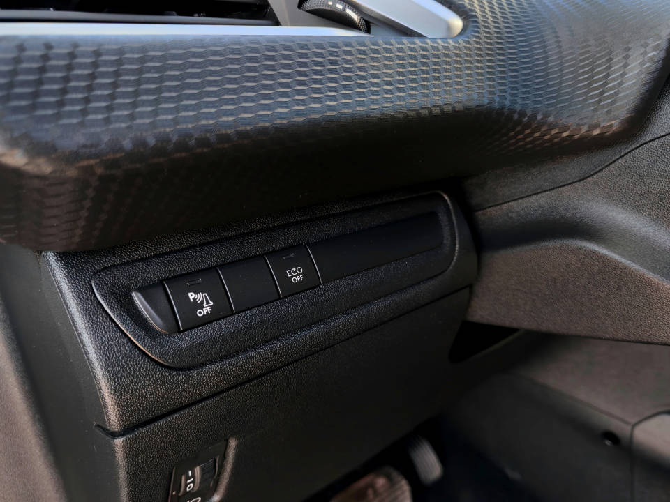 Fotografija za 2926 Peugeot 208 1.2PureTECH Automatik