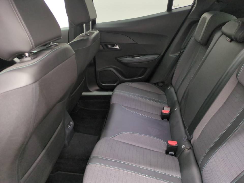 Fotografija za 2932 Peugeot 2008 1.5BlueHDI Active