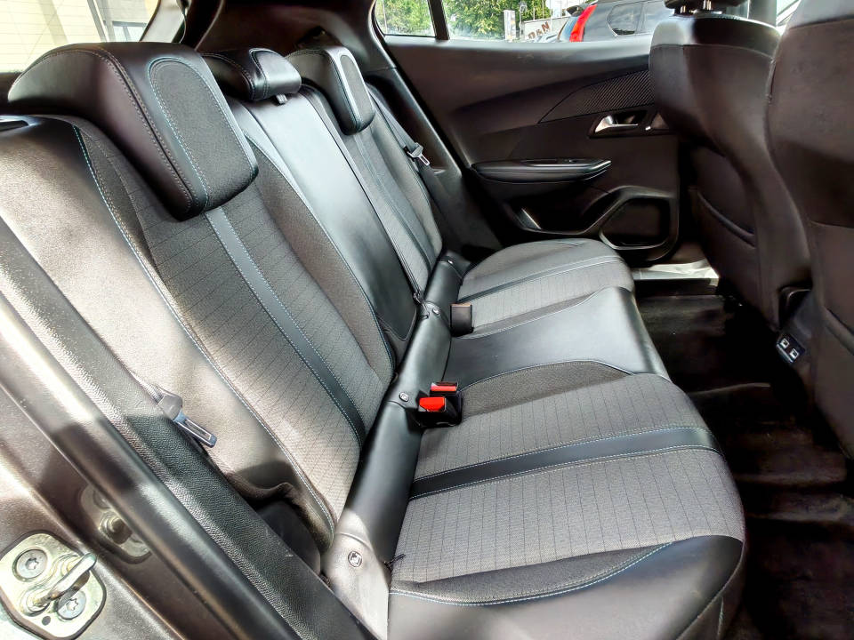 Fotografija za 2965 Peugeot 2008 1.2PureTECH