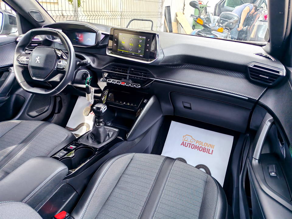 Fotografija za 2965 Peugeot 2008 1.2PureTECH