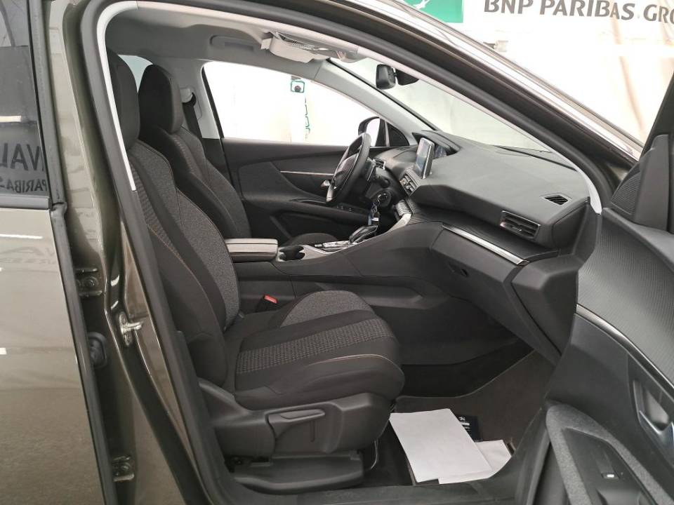 Fotografija za 2998 Peugeot 3008 1.2PureTECH AT8