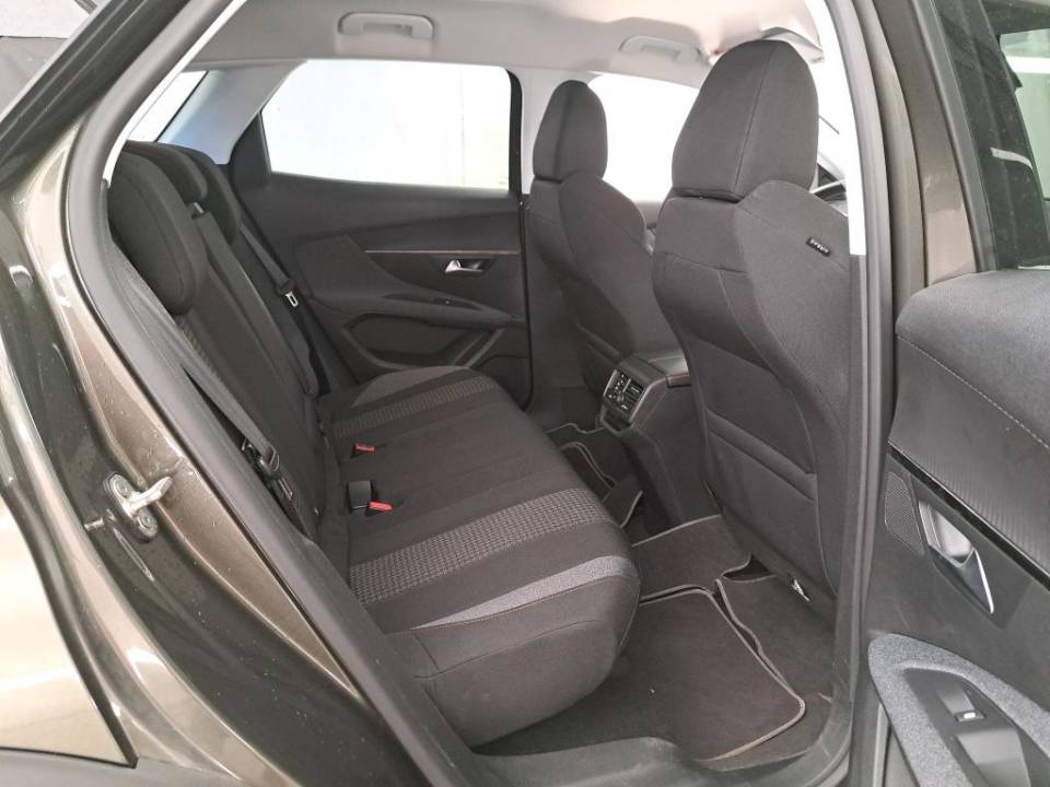Fotografija za 2998 Peugeot 3008 1.2PureTECH AT8
