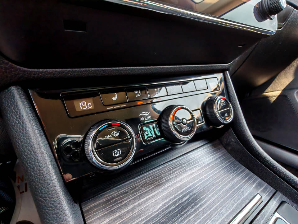 Fotografija za 2999 Skoda Superb 2.0TDI DSG7 Ambition
