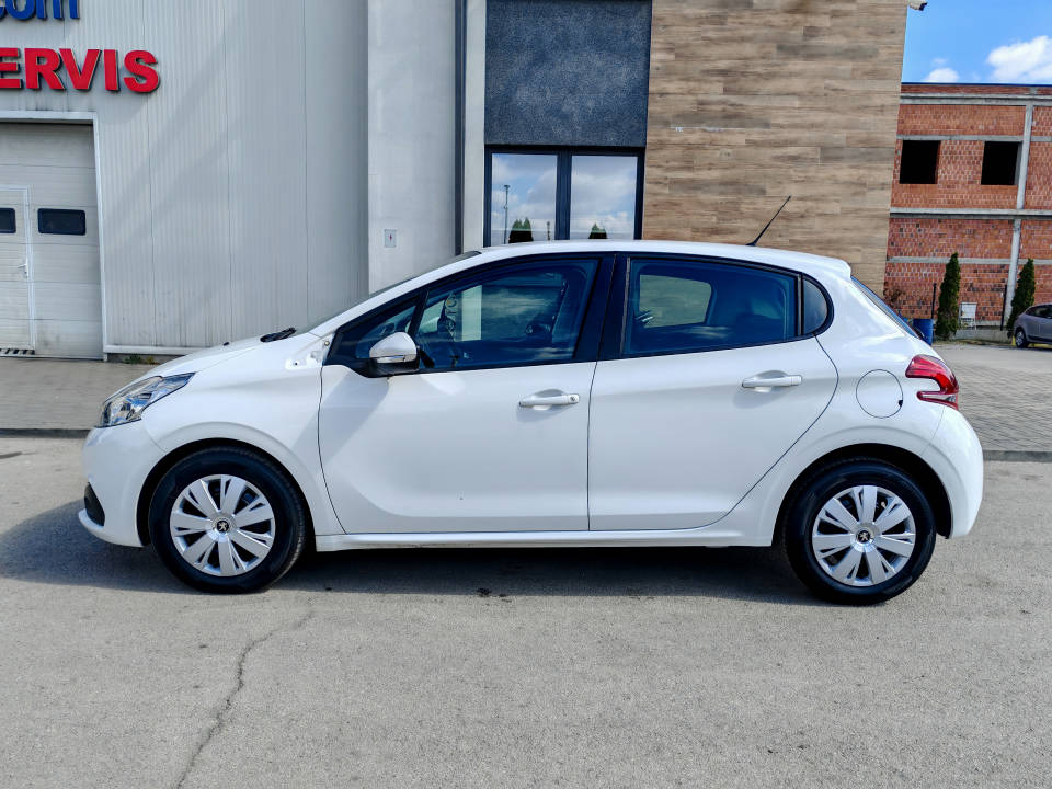 Fotografija za 3009 Peugeot 208 1.2PureTECH