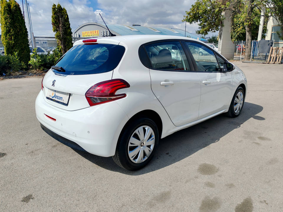 Fotografija za 3009 Peugeot 208 1.2PureTECH