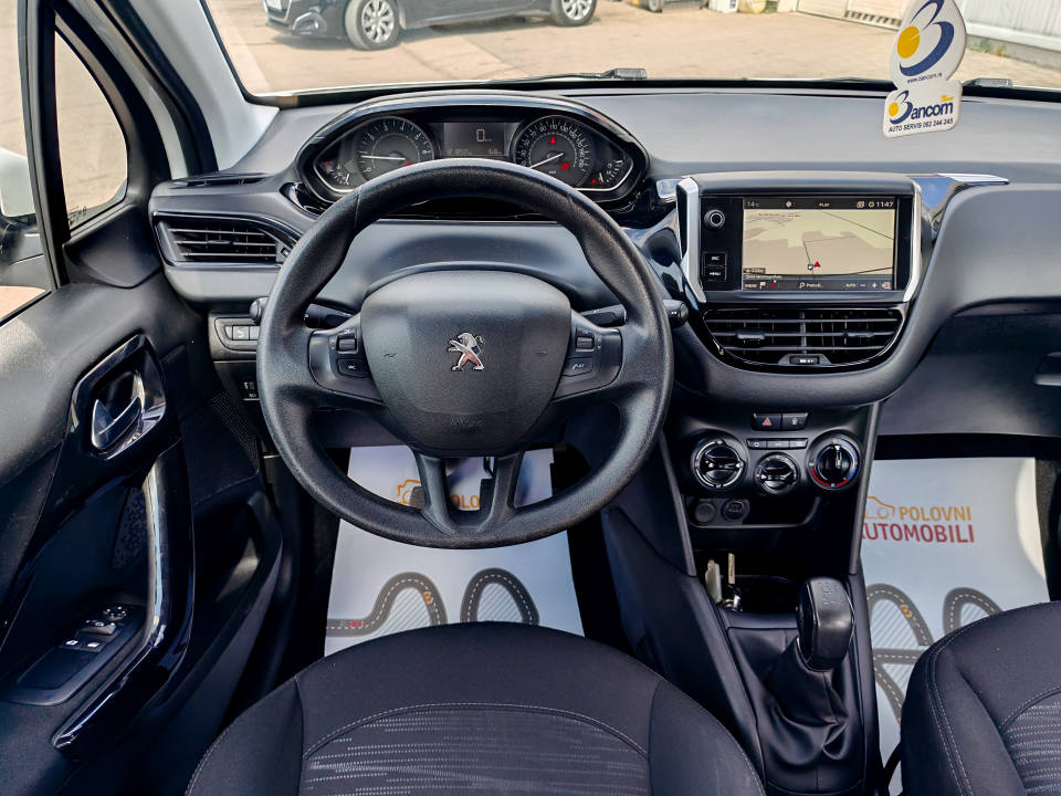 Fotografija za 3009 Peugeot 208 1.2PureTECH