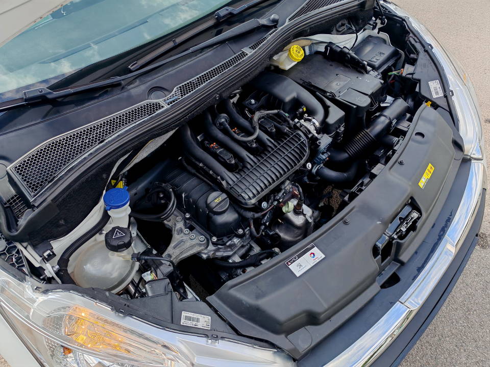 Fotografija za 3009 Peugeot 208 1.2PureTECH