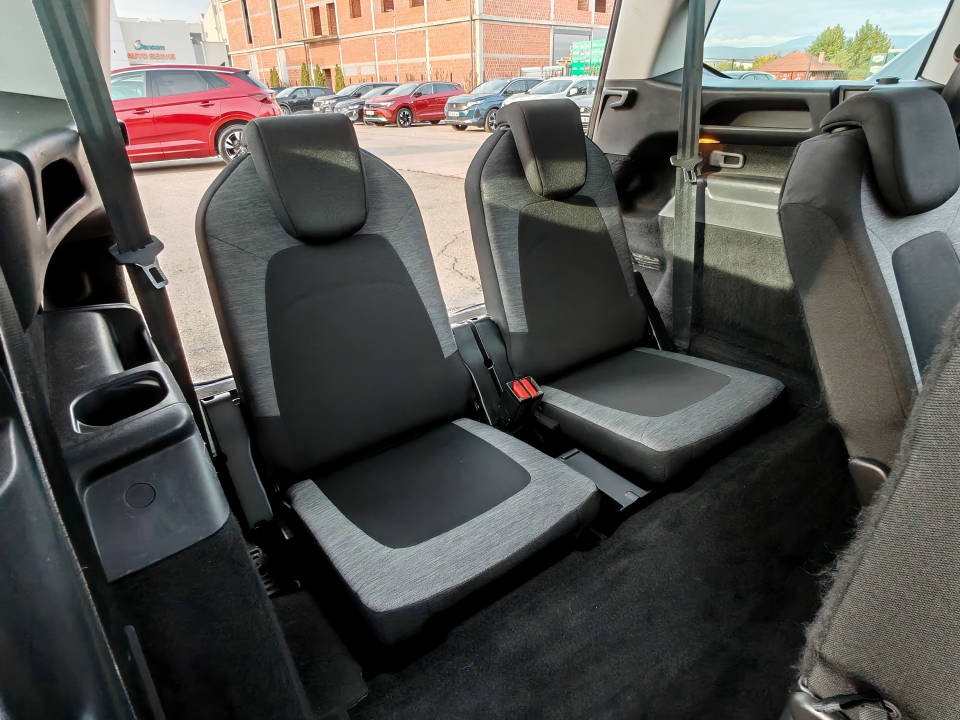 Fotografija za 3014 Citroen Grand Spacetourer 1.5BlueHDI Feel