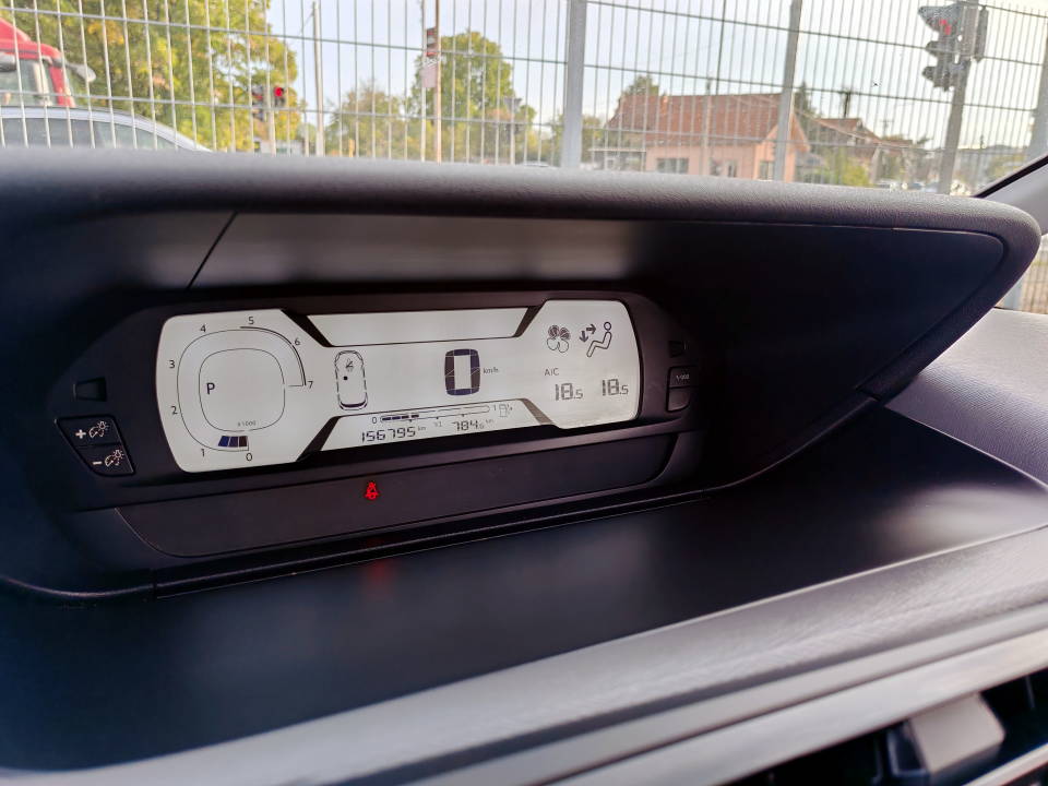 Fotografija za 3014 Citroen Grand Spacetourer 1.5BlueHDI Feel
