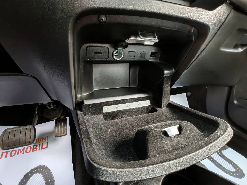 Fotografija za 3014 Citroen Grand Spacetourer 1.5BlueHDI Feel